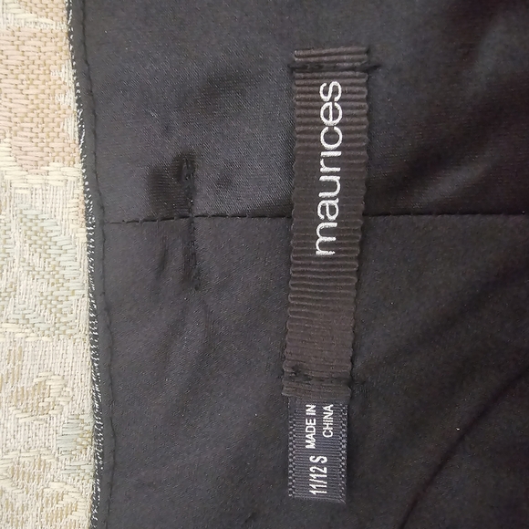 Maurices Juniors' Low Rise Micro Flare Pants Size 11/12 S - Picture 10 of 10